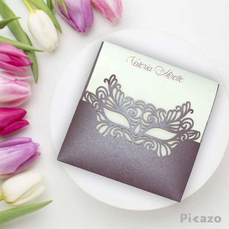 Invitación xv años antifaz